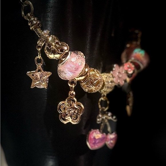 Elegant Pink and Gold Charm Bracelet - Picture 3 of 6